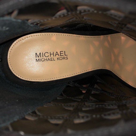 ✅✅MICHAEL KORS PEEP TOE BOOTIES 😍HEELS SIZE 10‼️ - Picture 5 of 5